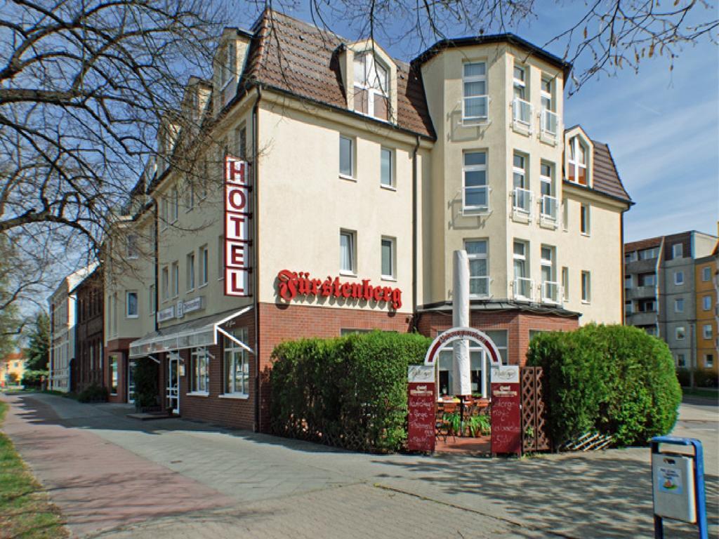 Hotel Fuerstenberg Eisenhüttenstadt Exterior foto